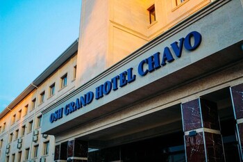 osh grand hotel chavo