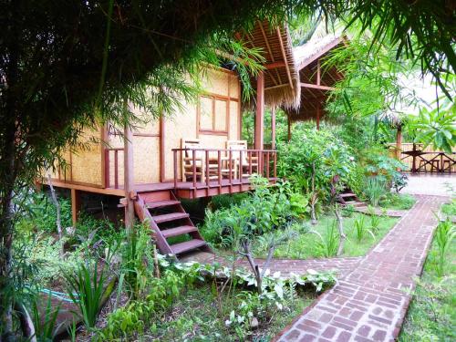 shibui garden bungalows and restaurant