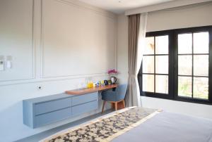 casa narrow villa rote