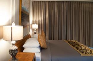 casa narrow villa rote