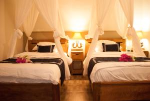 casa narrow villa rote