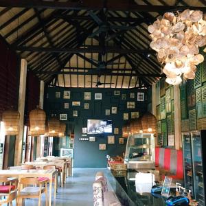 casa narrow villa rote