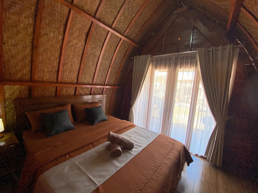 batur bamboo cabin