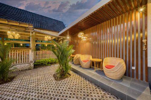 pradja slumbung villas