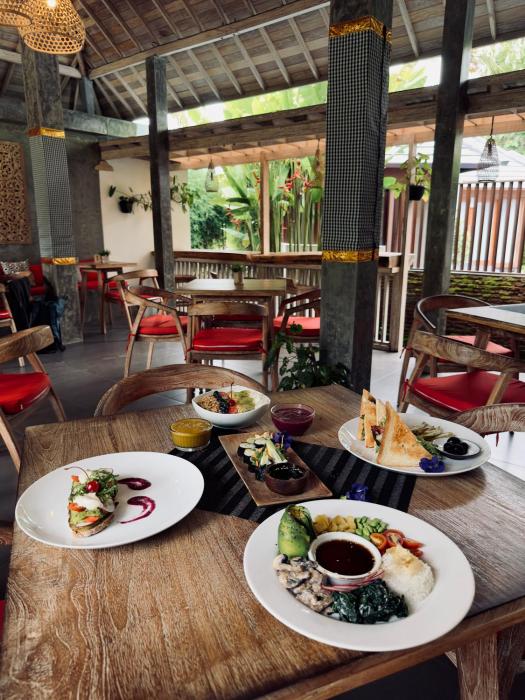 pradja slumbung villas