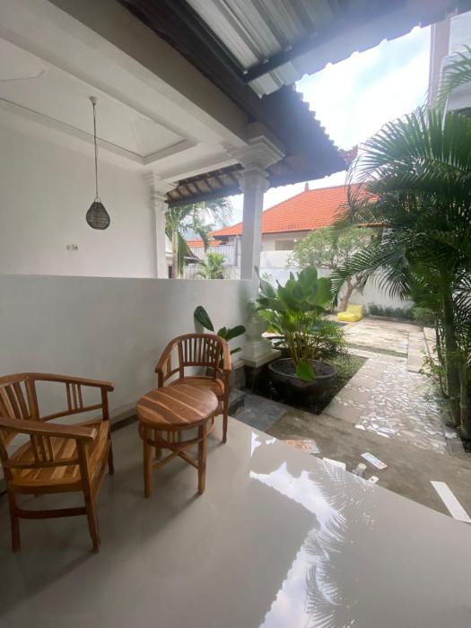 adore guesthouse