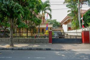 reddoorz syariah near alun alun purwokerto