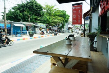 Reddoorz Near Alun Alun Madiun,Surabaya>>Madiun,2.5 star