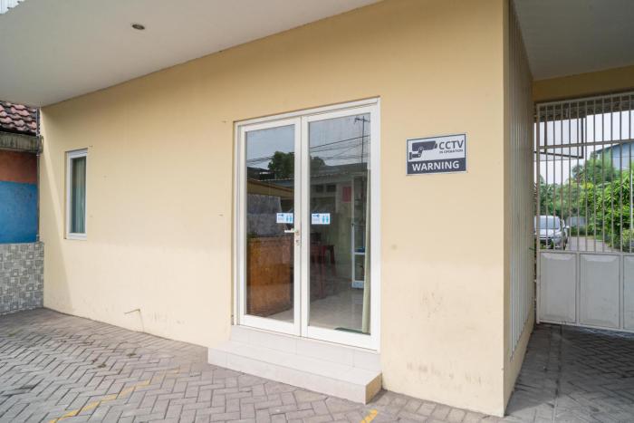 reddoorz syariah near suncity mall sidoarjo