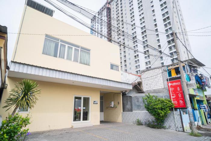 reddoorz syariah near suncity mall sidoarjo