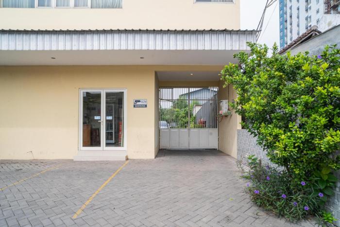 reddoorz syariah near suncity mall sidoarjo