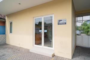 reddoorz syariah near suncity mall sidoarjo