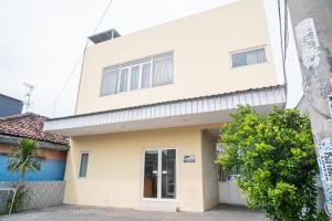 reddoorz syariah near suncity mall sidoarjo