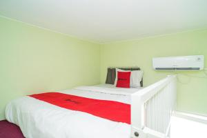 reddoorz syariah near suncity mall sidoarjo