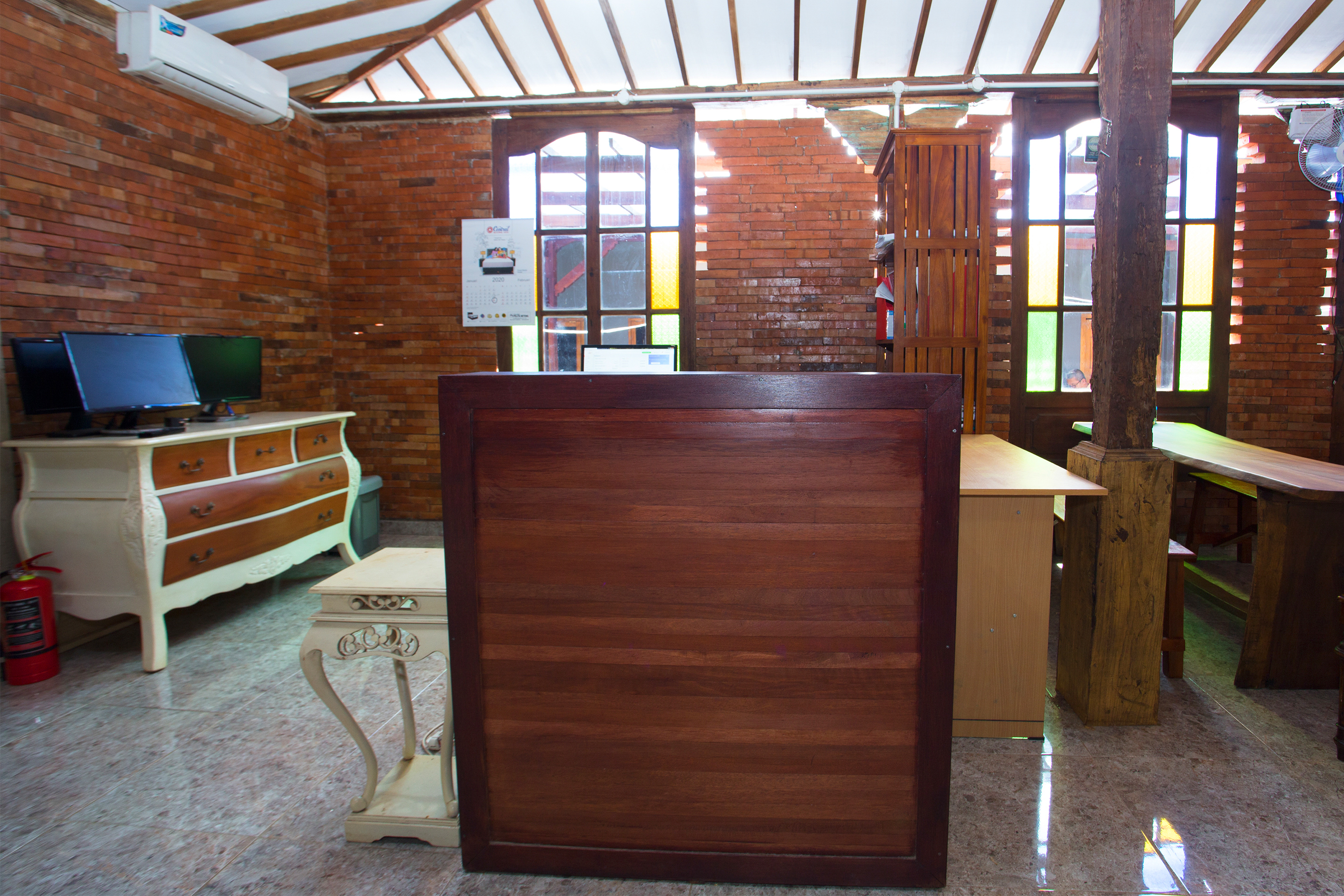 spot on 2761 pondok kartini