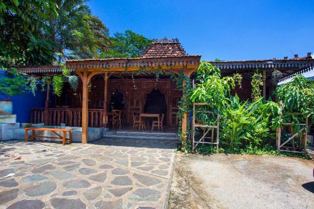 spot on 2761 pondok kartini