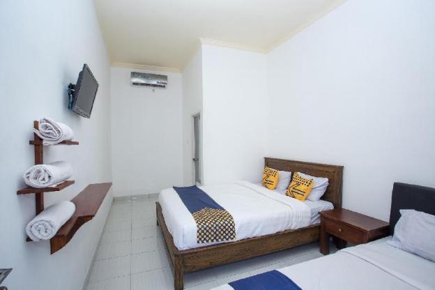 spot on 2761 pondok kartini