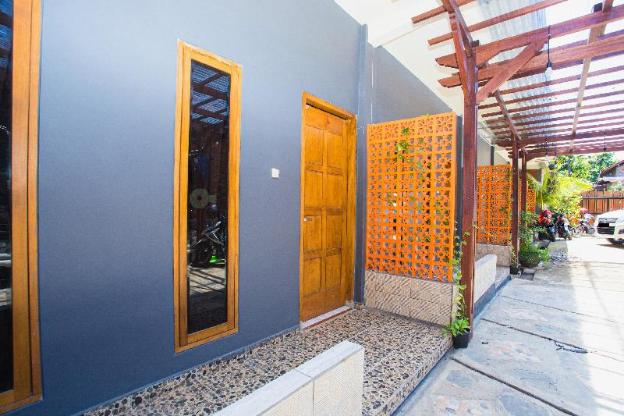 spot on 2761 pondok kartini