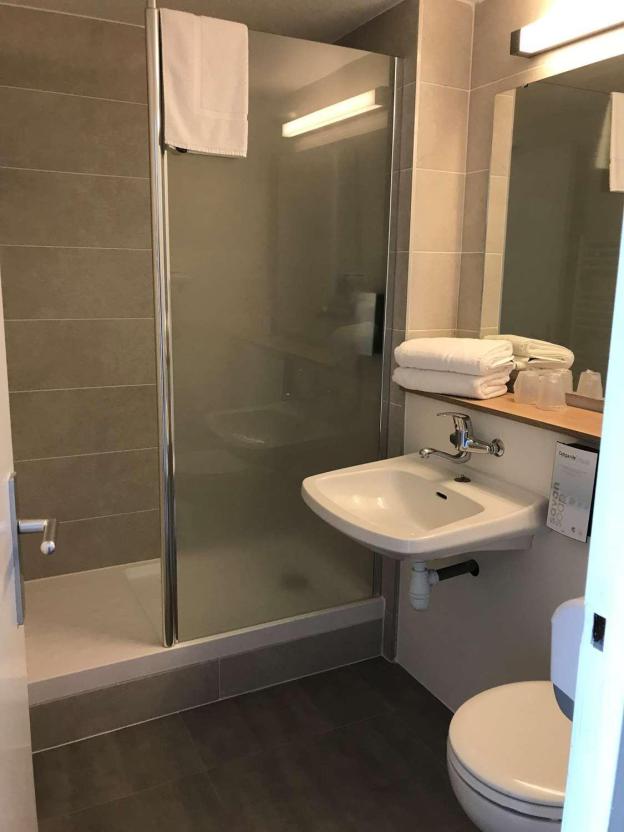 kyriad lille est hem