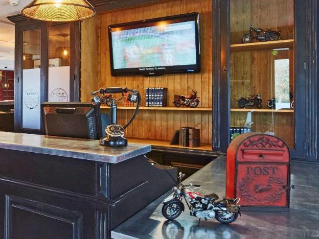 kyriad lille est hem