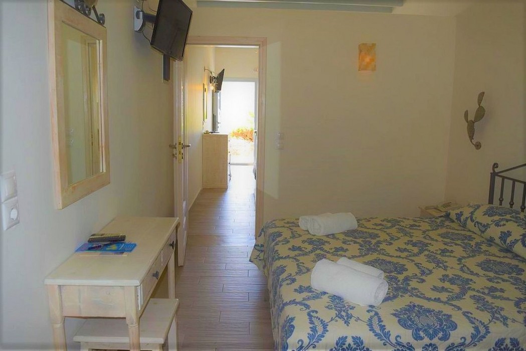 panormos village hotel