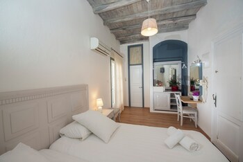 olia hotel