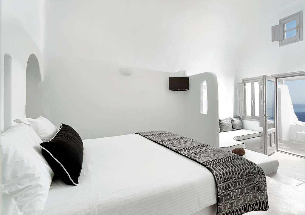 tholos resort