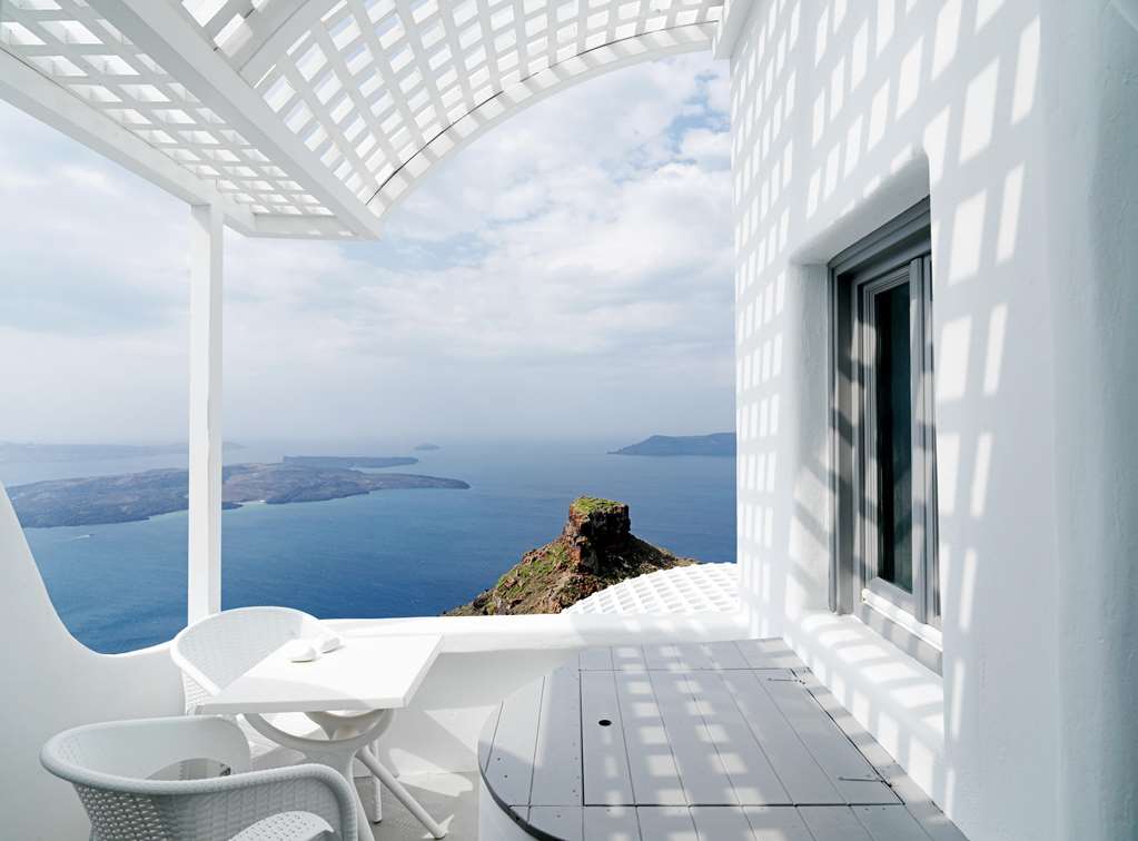 tholos resort