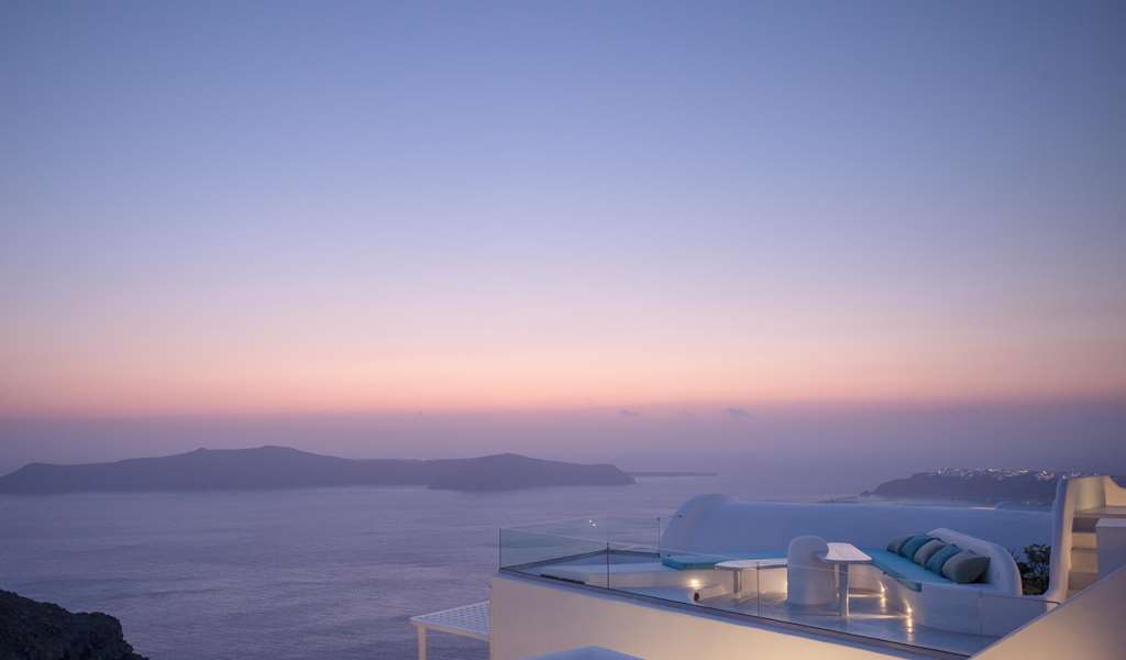 tholos resort