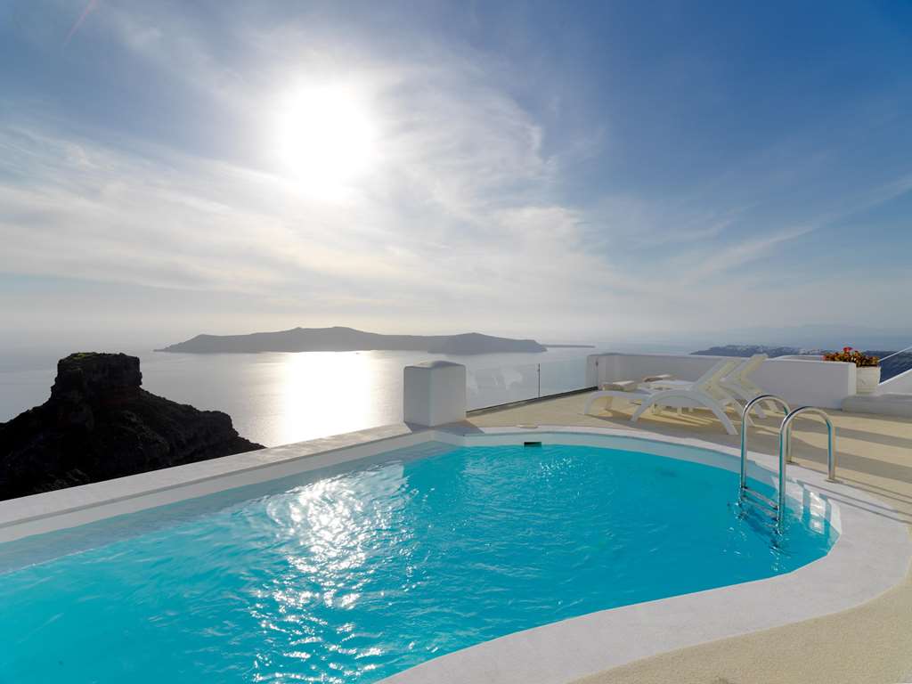 tholos resort