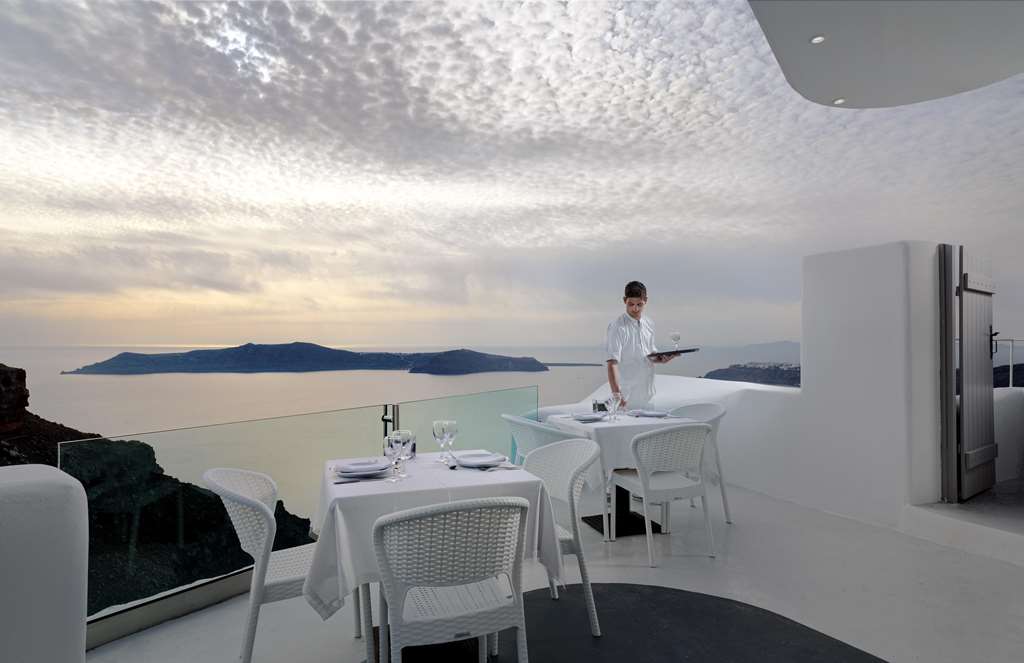 tholos resort