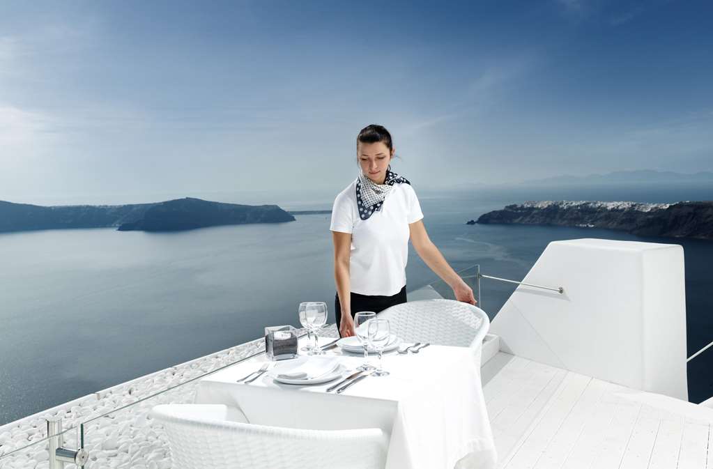 tholos resort
