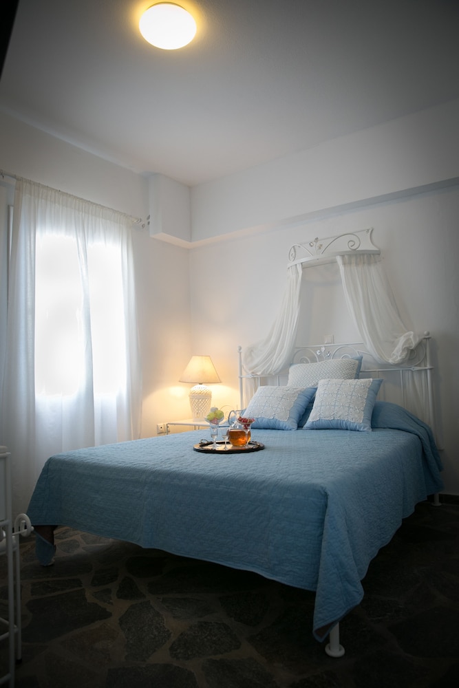 pyrgaki hotel