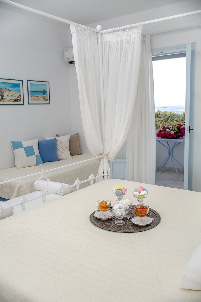 pyrgaki hotel