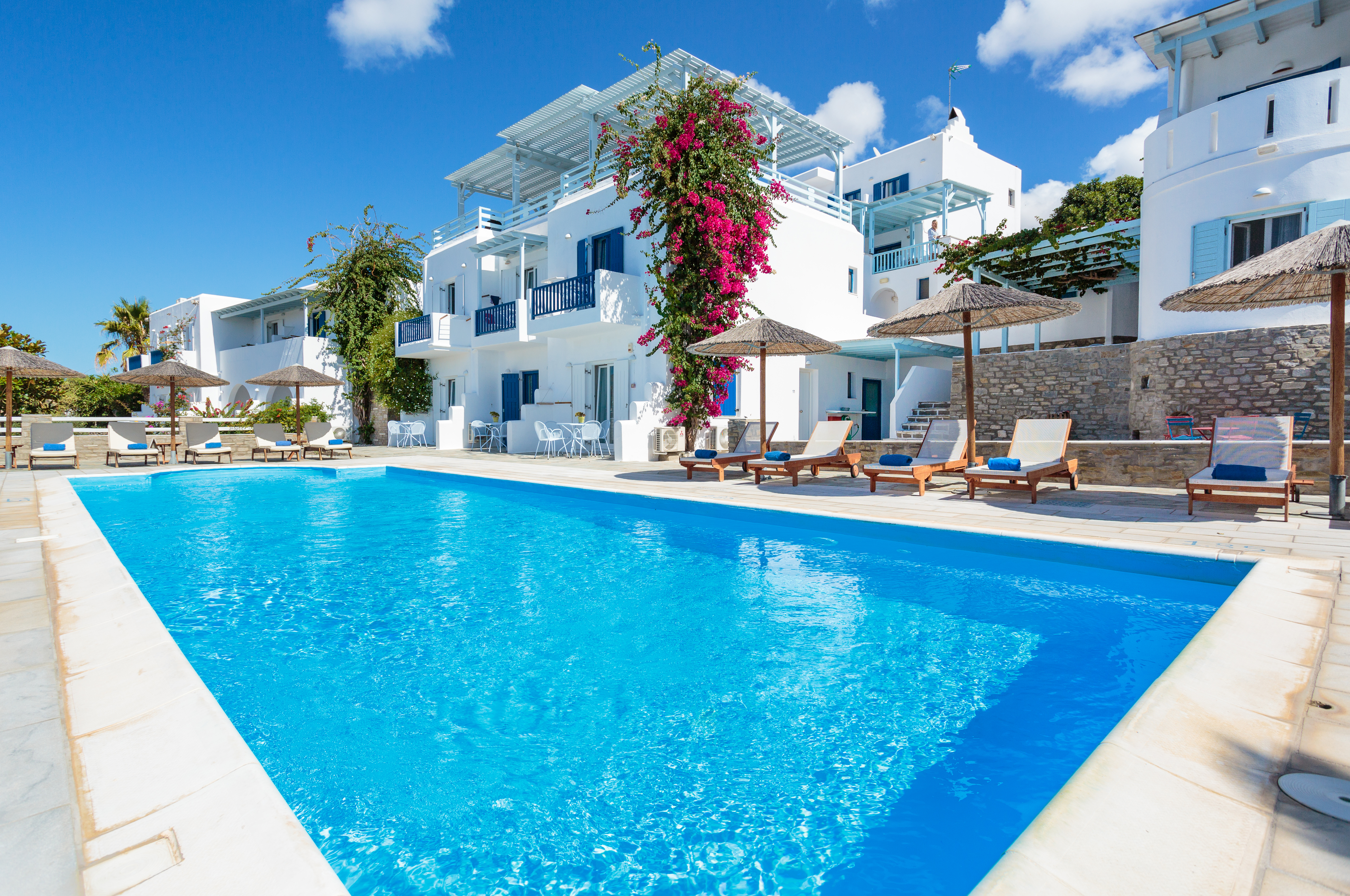 Pyrgaki Hotel,Livadia>>Antiparos,4 star