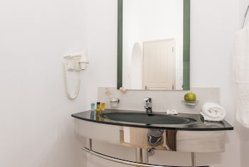 smaragdi hotel
