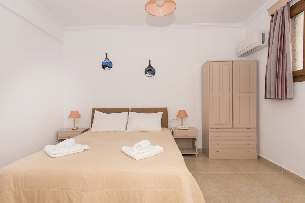 smaragdi hotel