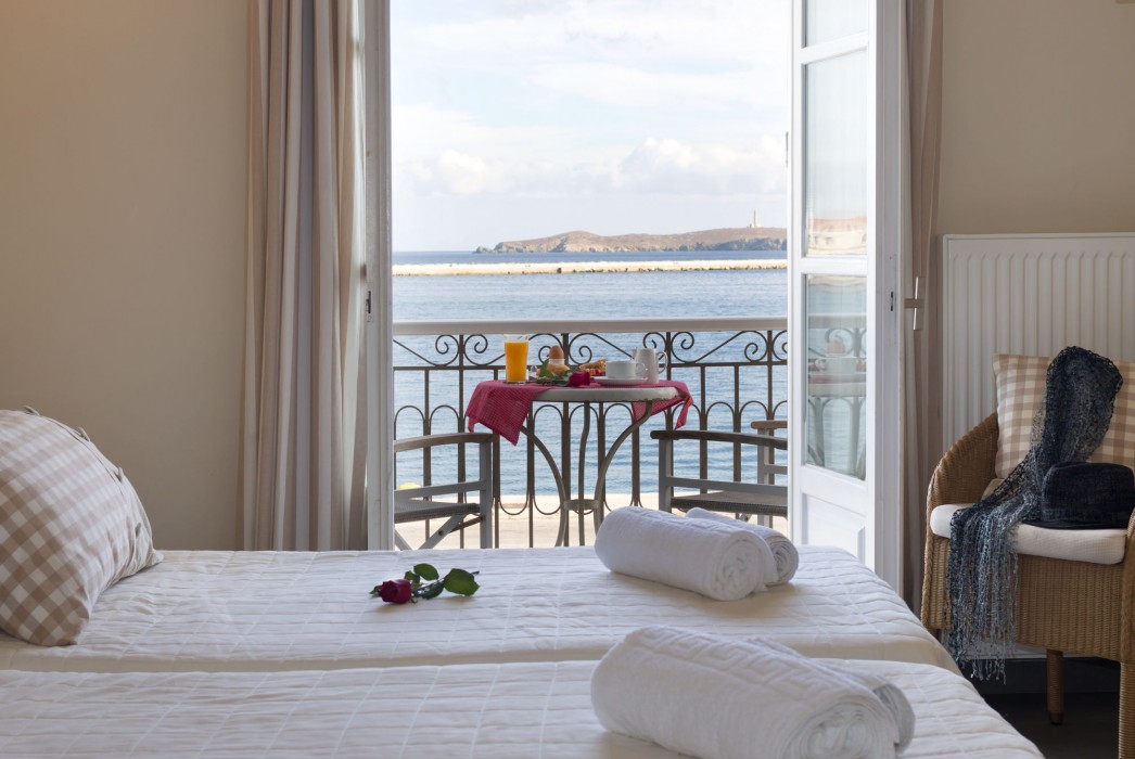 Esperance 1,South Aegean>>Ermoupoli,4 star