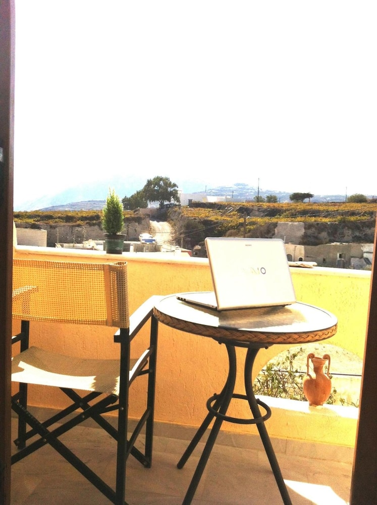 emmanouela studios