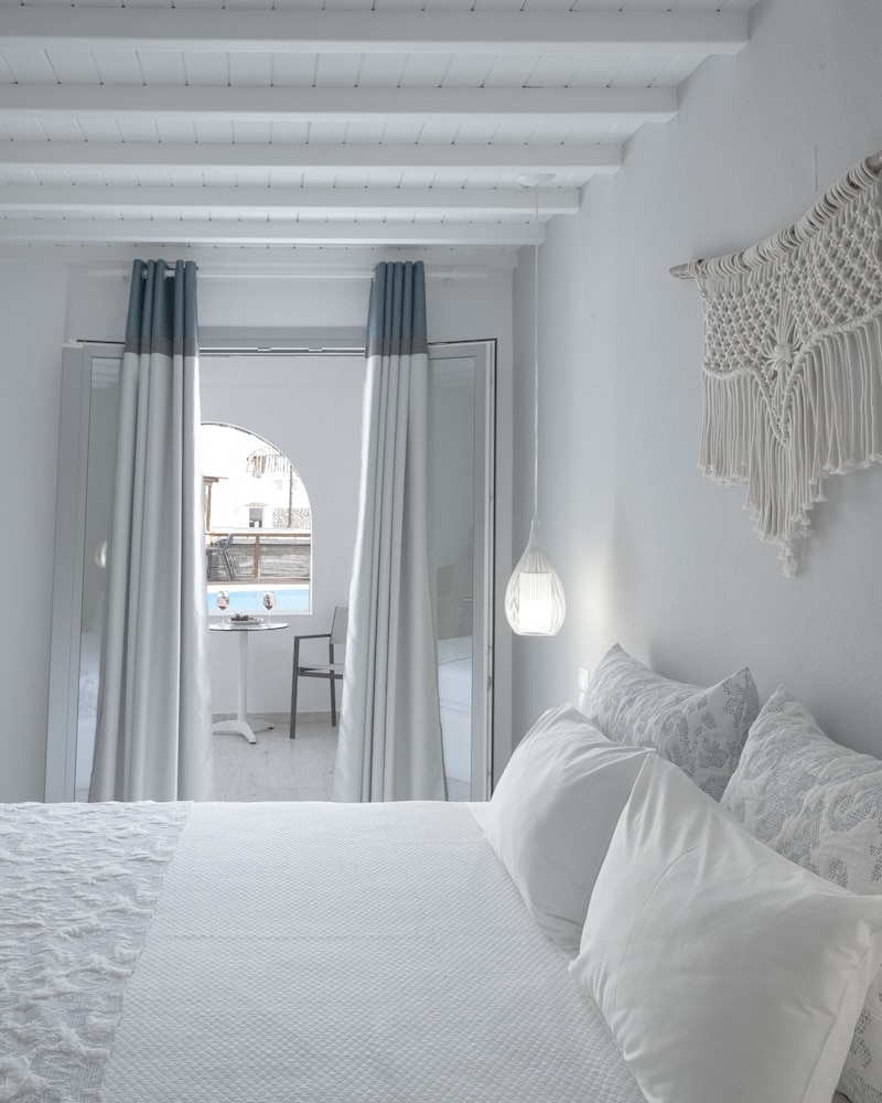 mykonos essence adults only