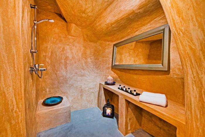 heliophos boutique caves