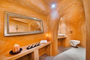 heliophos boutique caves