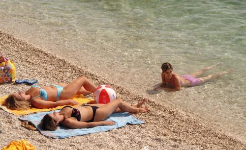 omis