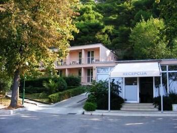 tourist settlement brzet