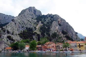 tourist settlement brzet