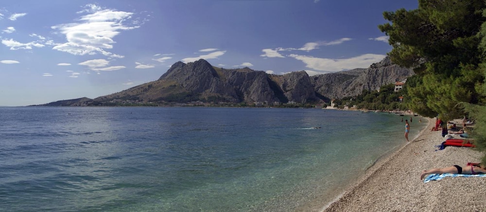 tourist settlement brzet