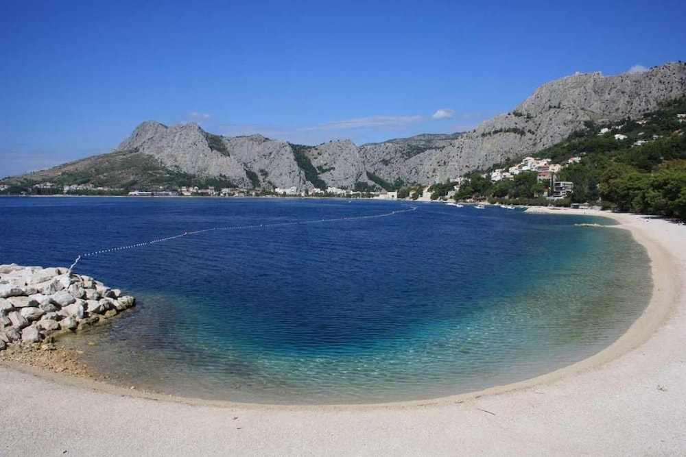 tourist settlement brzet