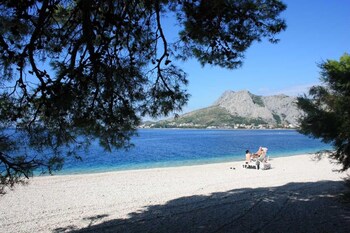 tourist settlement brzet