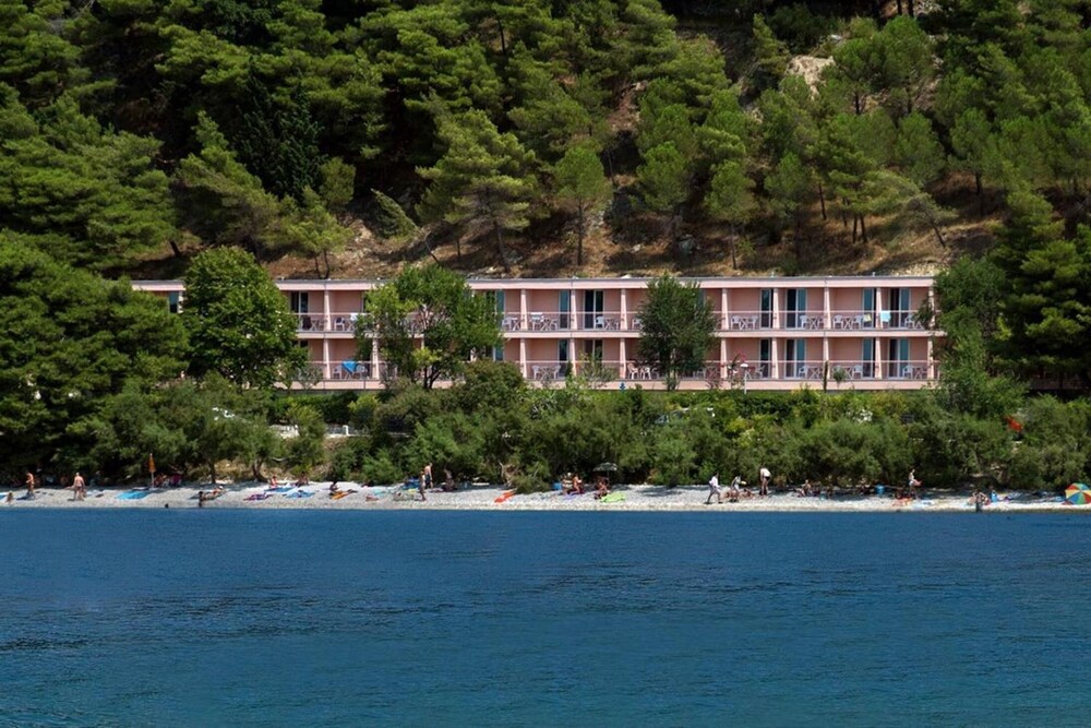 tourist settlement brzet