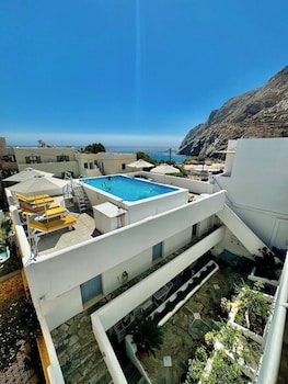 zacharakis studios